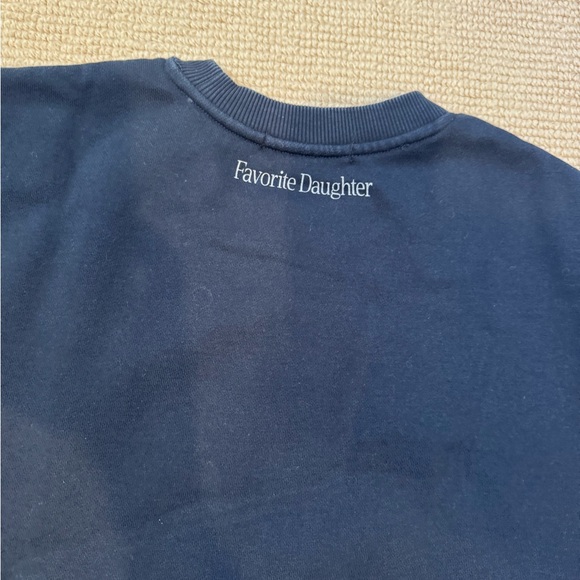 Favorite Daughter Sports Mom sweatshirt size L - Picture 5 of 8